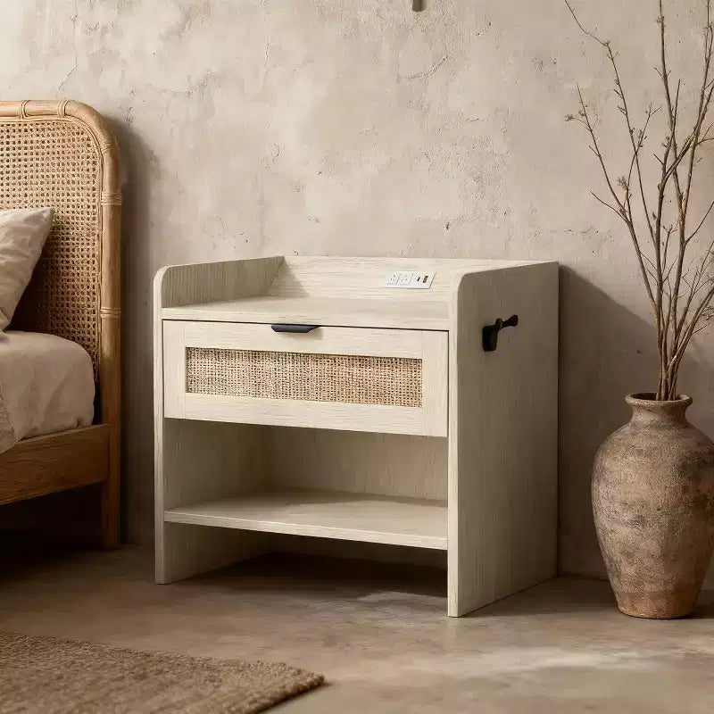 Rattan Nightstand with Charging Station, Boho Bedside Table with Type-C USB and Power Outlets for Bedroom and Living Room